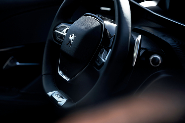 Bild: Peugeot 208 (2019) - Gehören Lenkräder bald der Vergangenheit an?