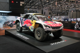 Peugeot 3008 DKR (2017) - riesig und für Wüstenfahrten ausgelegt - Genfer Autosalon 2017