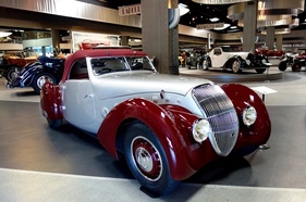 Peugeot 302 DS Darl´mat Cabriolet (1937) - Mullin Museum