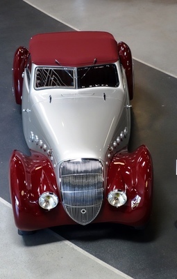 Peugeot 302 DS Darl´mat Cabriolet (1937) - Mullin Museum