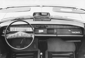 Peugeot 304 Cabriolet (1971) – Armaturenbrett mit elegantem, aber schlecht abzulesendem Kombiinstrument