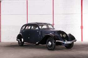 Peugeot 402 Berline (N4Y) (1937) - als Lot 15 angeboten an der Artcurial "On the Road" Versteigerung am 9. Oktober 2016