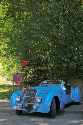Peugeot 402 Darl'Mat (1938) - er darf natürlich trotzdem parken - 40. Oldtimer-Meeting Baden-Baden 2016