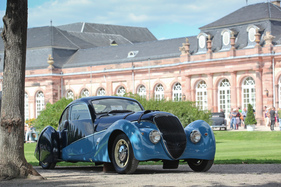 Peugeot 402 Darl'Mat Coupé (1938) - zum Coupé umgebaut im Jahr 1949 von der Carrosseriefirma Hauser in Wiedlisbach - Classic-Gala Schwetzingen 2018