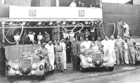 Peugeot 402 Darl'mat (1938) - Equippe anlässlich der 24 Stunden von Le Mans 1938 Peugeot 402 Darl'mat (1938) - Equippe anlässlich der 24 Stunden von Le Mans 1938