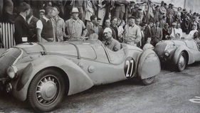 Peugeot 402 Darl'mat Le Mans (1938) – Repro einer Aufnahme von damals Peugeot 402 Darl'mat Le Mans (1938) – Repro einer Aufnahme von damals