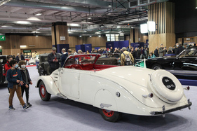 Peugeot 402 Eclipse Cabriolet Coupé Transformable (1938) - eleganter Vorgänger zu den späteren Klappdachcabriolets bei Artcurial - Rétromobile Paris 2022