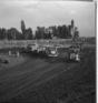 Peugeot 402 Familiale - Ford gegen Citroën gegen Peugeot 402 Familiale - alle kämpfen bei diesem 50er-Jahre-Stockcar-Rennen gegen alle