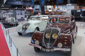 Bild Peugeot 402 Limousine (1935) - mit dem typischen Gesicht - Rétromobile 2015