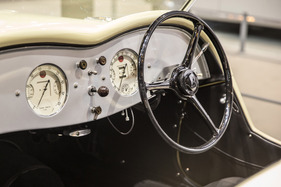 Peugeot 402 Roadster Darl'mat (1938) - Blick in das Cockpit - Rétromobile Paris 2016