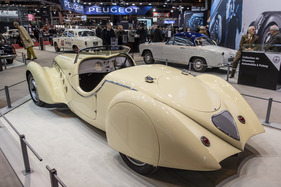 Peugeot 402 Roadster Darl'mat (1938) - nahm in den Jahren 1939 bis 1948 an vielen Wettbewerben (u.a. Brighton, Goodwood) teil - Rétromobile Paris 2016