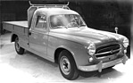 Peugeot 403 (1957) - Vor allem zweckmässig. Die Eleganz der Vorderpartie will nicht so recht zur Ladebrücke passen - Genfer Autosalon 1957