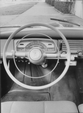 Peugeot 403 (1958) - Armaturenbrett des Testwagens
