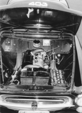 Peugeot 403 (1958) - Blick in den Motorraum
