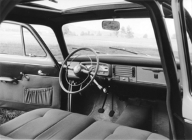Peugeot 403 (1958) - Blick ins Interieur eines Testwagens mit automatischer Jaeger-Kupplung