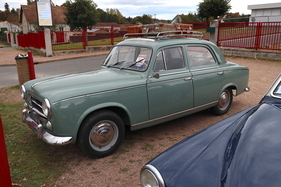 Peugeot 403 (1958) – Embouteillage de Lapalisse 2024