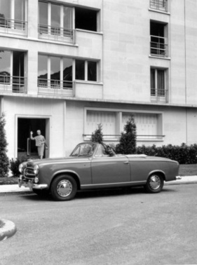Peugeot 403 (1958) - als Cabriolet mit zwei Türen