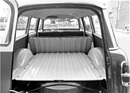 Peugeot 403 (1960) - Blick in den Kofferraum der Limousine Commerciale