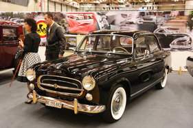 Peugeot 403 (1960) - in der Club-Show - Oldtimer- und Teilemarkt Fribourg 2014