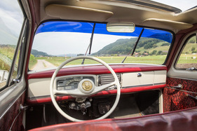 Peugeot 403 BD (1965) - helles Interieur