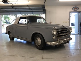 Peugeot 403 Cabriolet (1959) - Columbo-Peugeot in der heimischen Garage (1959)