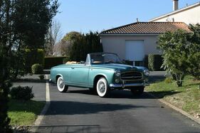 Peugeot 403 Cabriolet Hard-top (1959) - angeboten als Lot 63 an der Artcurial Sur les Champs Versteigerung am 24. Oktober 2021
