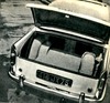 Peugeot 404 (1960) - keine staubige Rumpelkammer, sondern ein schön verkleideter Kofferraum
