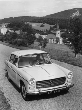 Peugeot 404 (1962) - on the road in France