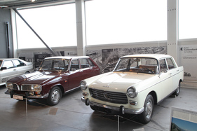 Bild Peugeot 404 (1971) - die beliebte Familienlimousine - Ausstellung "Gotthard" im Pantheon 2016