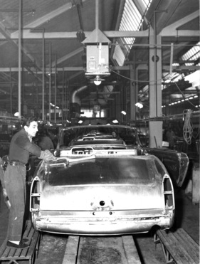 Peugeot 404 Cabriolet (1963) - Herstellung des offenen 404 bei Pininfarina