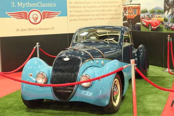 Peugeot 404 Darl'mat von 1938 auf dem Stand der Mythen Classic - Swiss Classic World 2015