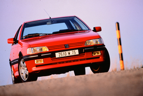 Peugeot 405 T16 (1990) - Fährt 250 Kilometer pro Stunde Peugeot 405 T16 (1990) - Fährt 250 Kilometer pro Stunde
