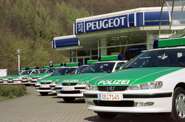 Bild: Peugeot 406 (2002) – Streifenwagen der Polizei Saarbrücken