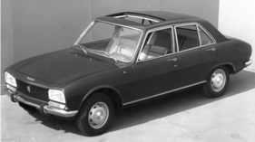 Bild Peugeot 504 (1968) - die Limousine lieferte die technische Basis für Coupé und Cabriolet