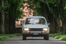 Peugeot 504 Break (1981) - von vorne kaum von der Limousine unterscheidbar