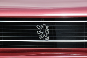 Peugeot 504 Cabriolet (1981) - der Löwe auf dem Kühlergrill