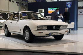 Peugeot 504 Coupé (1982) - 26'477 dieser Fahrzeuge wurden produziert, Design von Pininfarina (Techno Classica 2013)
