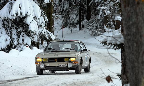 Peugeot 504 Coupé am dritten "Auf Schnee und Eis" - von Patrick Tanner subtil gefahren