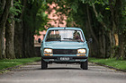 Peugeot 504 F Pickup (1986) - von vorne fast mit der Limousine zu verwechseln