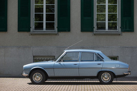Peugeot 504 ti Berline (1978) - langer Radstand, viel Platz in der rund 4,7 Meter langen Limousine