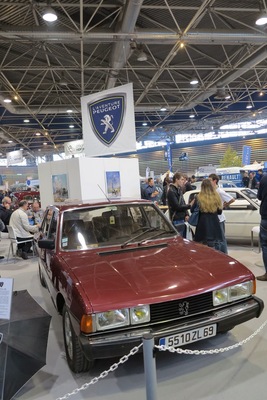 Peugeot 604 - an der Messe Epoqu’Auto in Lyon im November 2013