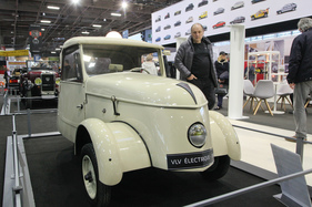 Bild Peugeot VLV Electrique (1941) - nur 377 Exemplare wurden bis 1945 gebaut und hauptsächlich von der Post und Ärtzediensten genutzt - Rétromobile Paris 2019