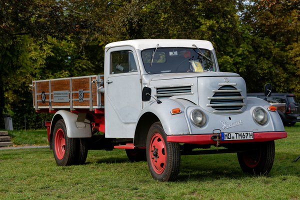 Phänomen Garant (1968) , heute beim Technikmuseum Magdeburg im Dienst. Zu Anfang in einer Brauerei in Staßfurt. Familiäre "Bindungen" überdauerten die Zeiten – OMMMA 2023