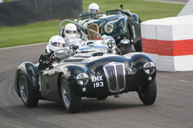 Philip Champion im Frazer Nash Mille Miglia 1951 erreichte Platz 3 - Fordwater Trophy - Goodwood Revival 2015