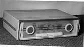 Philips mit einem komplett auf Transistoren aufgebauten Radio - Genfer Autosalon 1960