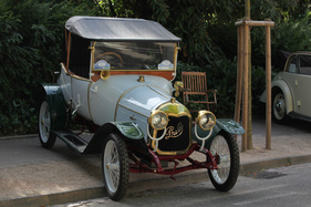 Philos A4M Torpedo (1914) - quer zum Gehsteig geparkt - 40. Oldtimer-Meeting Baden-Baden 2016 Philos A4M Torpedo (1914) - quer zum Gehsteig geparkt - 40. Oldtimer-Meeting Baden-Baden 2016