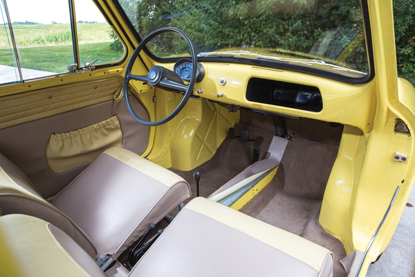 Piaggio Vespa 400 (1961) - Innenraum für zwei Personen