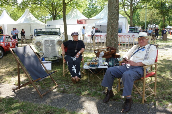 Picknick mit Adler-Cabriolet – Classic Days Düsseldorf 2022
