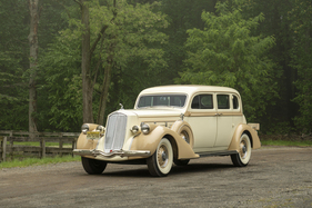 Pierce-Arrow 1603 Twelve Seven-Passenger Sedan (1936) - als Lot 147 an der RM Sotheby's Hershey Versteigerung 2025
