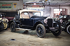Image: Pierce-Arrow Model 33 Runabout (1925) - as lot 136 at the RM/Sotheby's auction in Hershey 2015